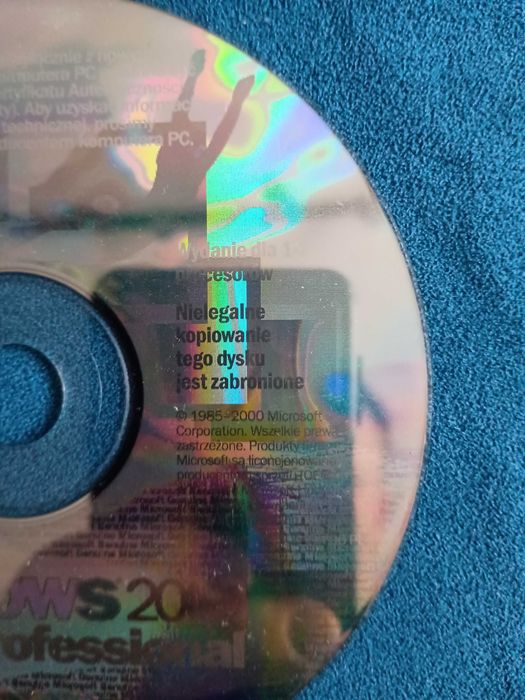 Używana płyta instalacyjna systemu Windows 2000 Professional