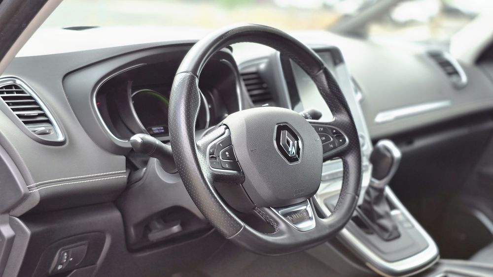 Renault Grand Scenic 1.6DCi 160cv INITIALE - *Full Extras*