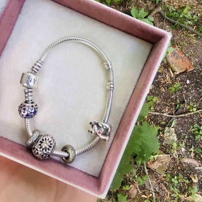 Продам браслет Pandora