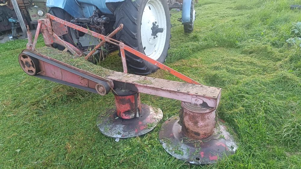 Продам роторну косарку