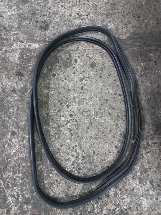 Uszczelka bagażnika ford galaxy mk3