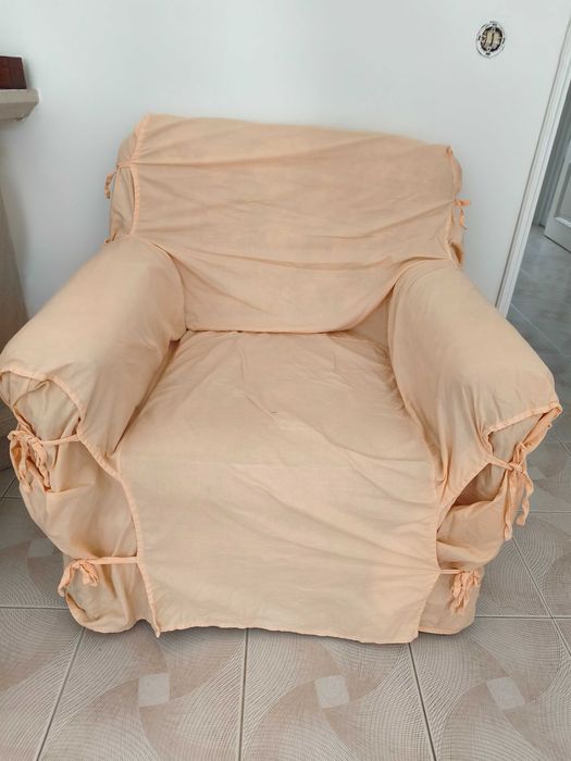 Sofá-cama e poltrona