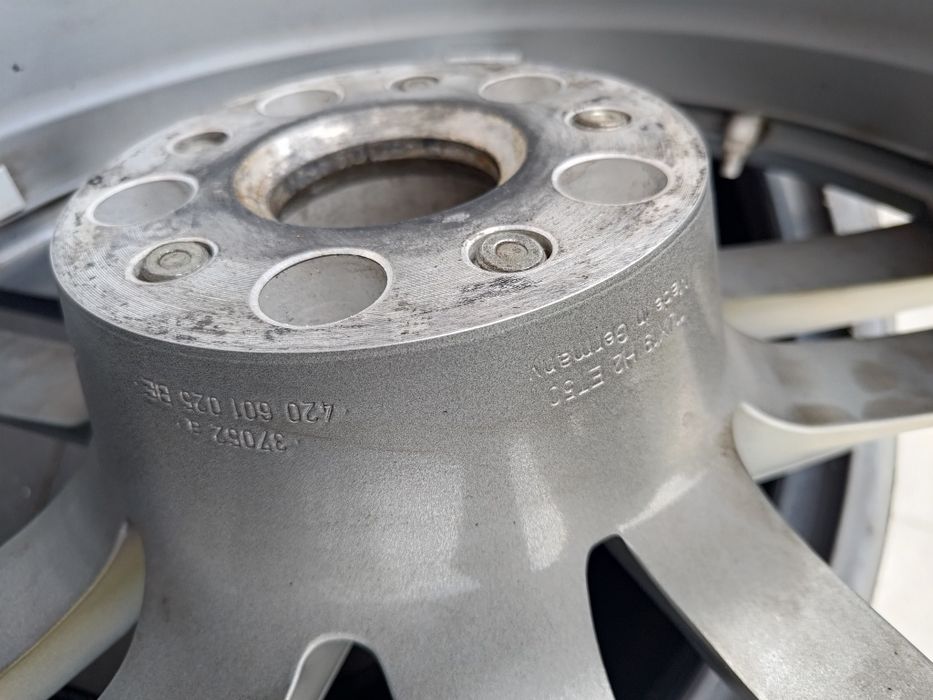 Oryginalne alufelgi AUDI R8 FL 19 cali 5x112, idealny stan, 2x8,5J i 2x 11J, czujniki TPMS, śruby