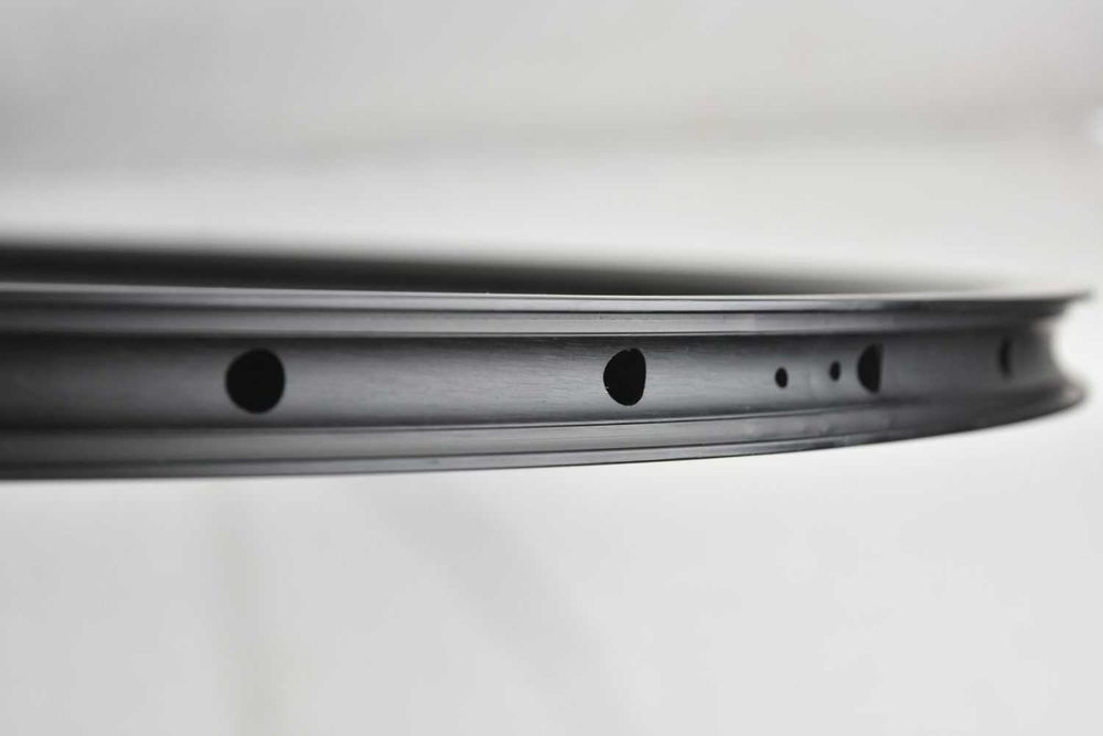 NIEUŻYWANA obręcz ROSE R thirty disc ! 622x19 ! 32ot. ! 28' !