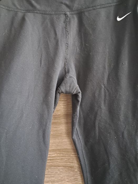 Czarne sportowe  rybaczki damskie Nike M