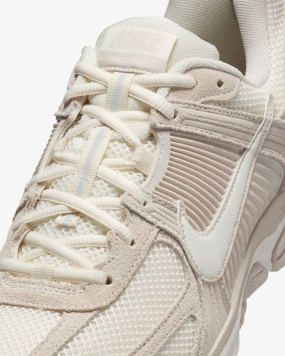 Оригінальні кросівки NIKE ZOOM VOMERO 5 (HF1553-100) | Нові!