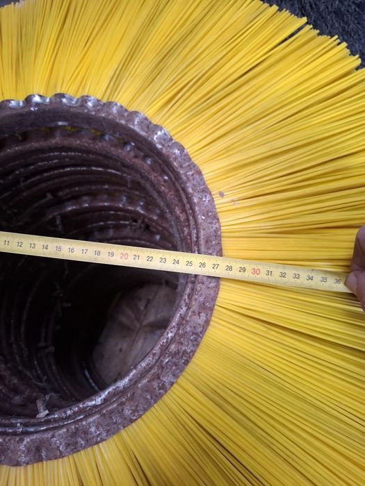 Escovas  vassora bobcat caterpillar