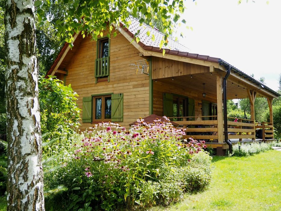 Drewniany domek na Mazurach. Trelkówko.