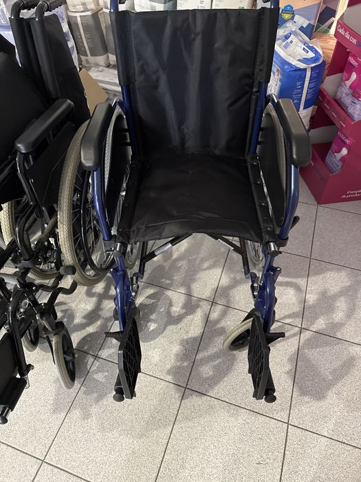 Cadeira de rodas usada