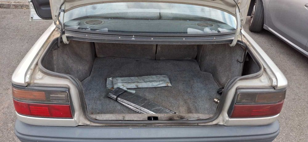 Toyota Corolla XL (jantes e radio de origem disponíveis se necessário)