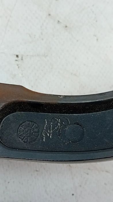 Haste / braço de escova limpa vidros frente direita NISSAN Leaf EV (ZE