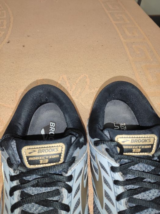 Кросівки Brooks Addiction 13