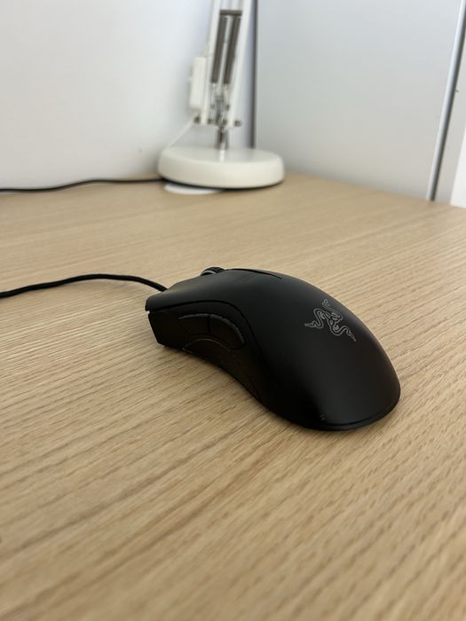 Rato razer deathadder essential