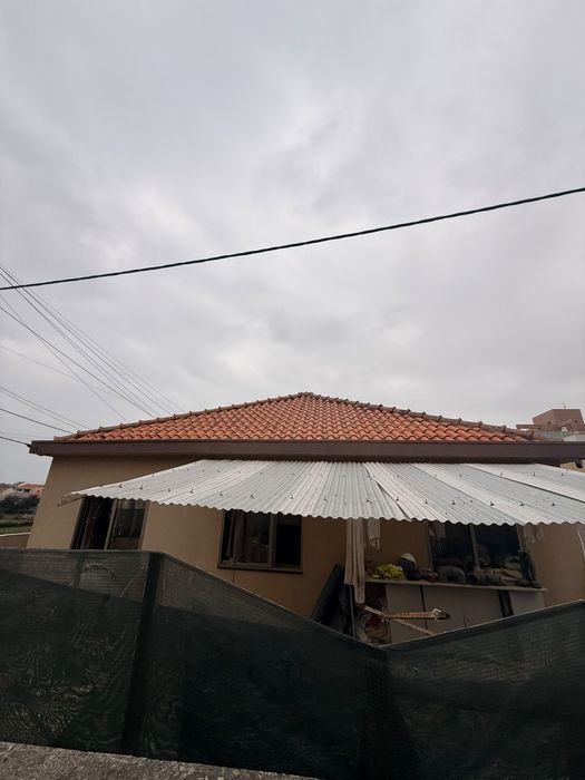 Telha lusa canelura lado direito