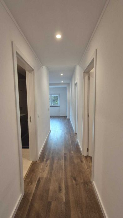 T2+1 Totalmente Remodelado | 71,93m² | 2 Varandas | 1º Andar | Barreiro
