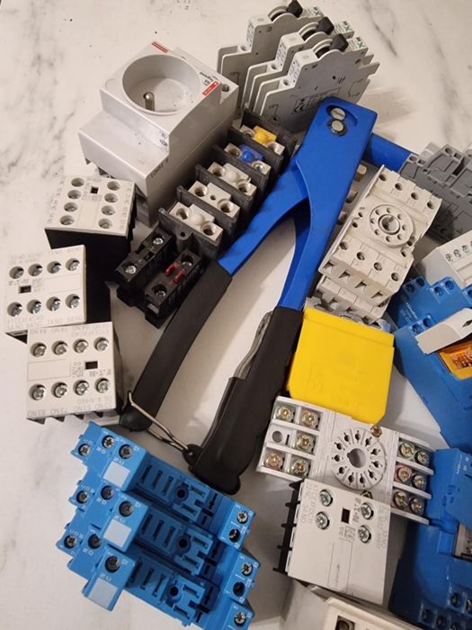 Elektronika do szafy sterującej.