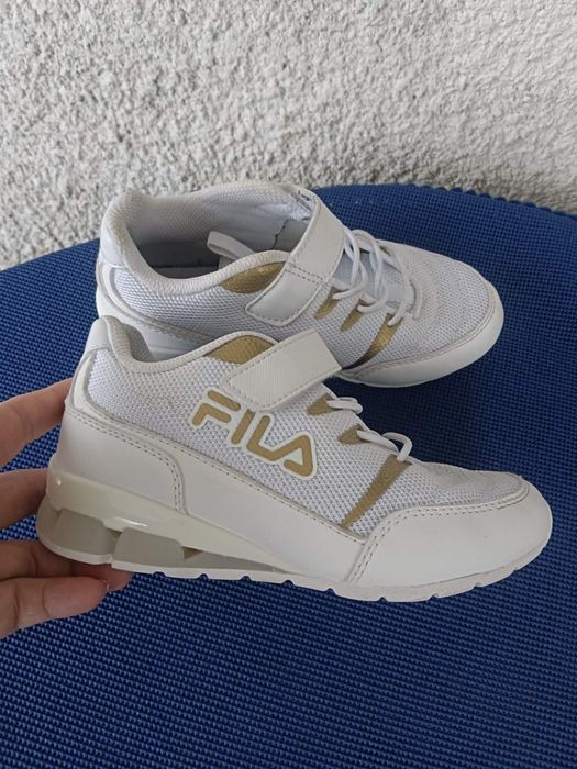 Кросівки для дівчинки Fila розмір 30