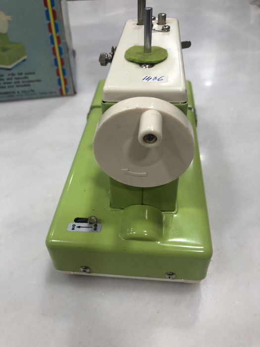 Maquina costura infantil japonesa.CK