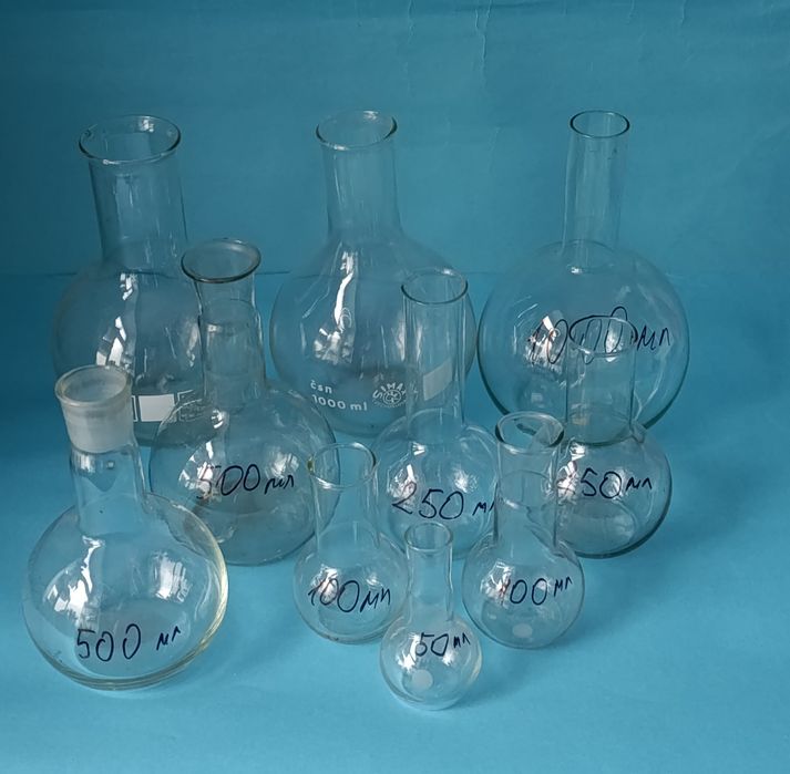 Лабораторная посуда.Колбы разные.