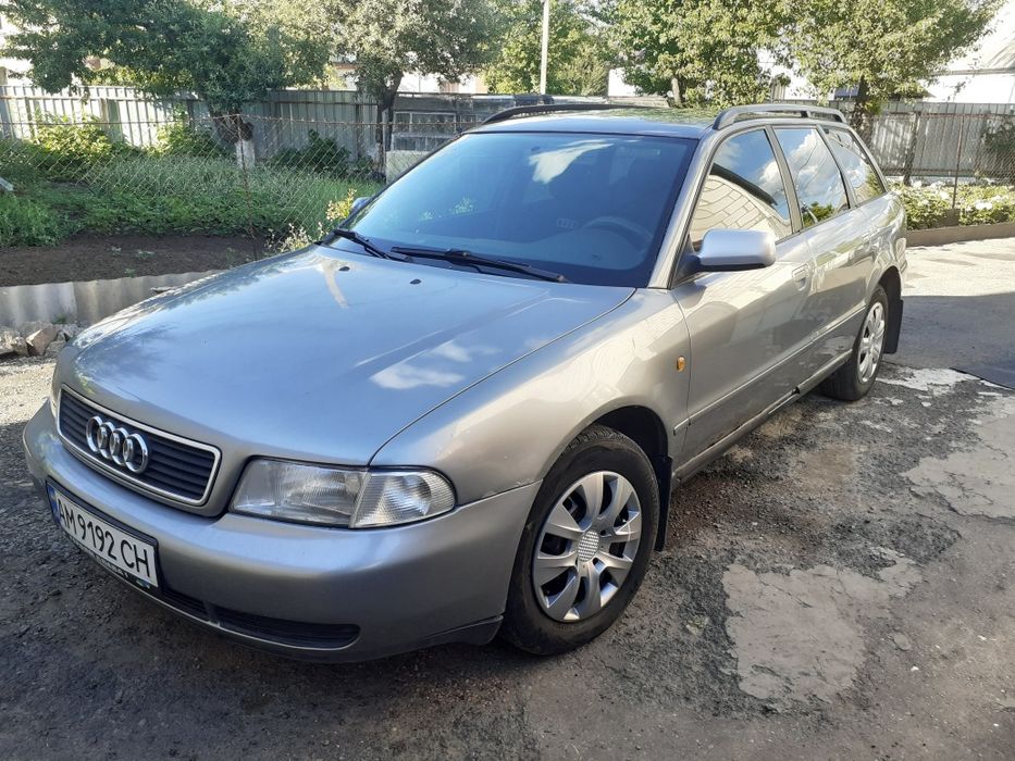 Ауді А4 1998р газ бензин.