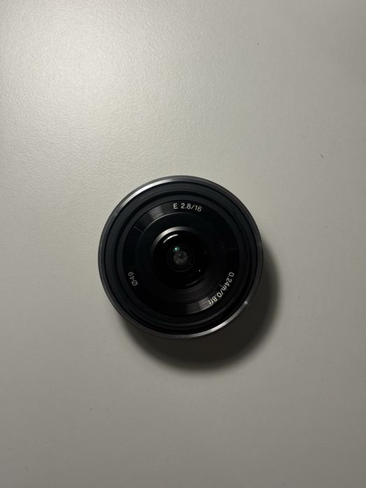 Obiektyw Sony E 16mm f/2.8 SEL16F28