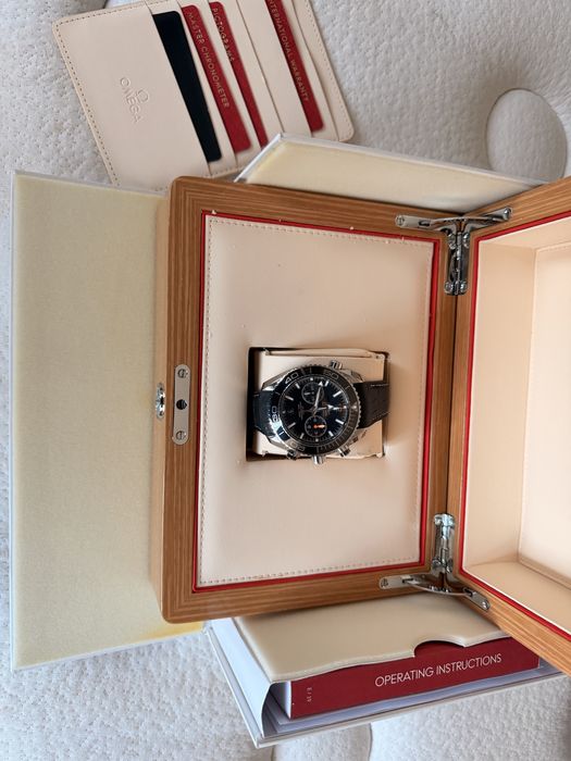omega seamaster planet ocean  chronograph novo