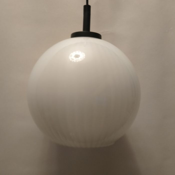 Lampa sufitowa duża biała kula Prl