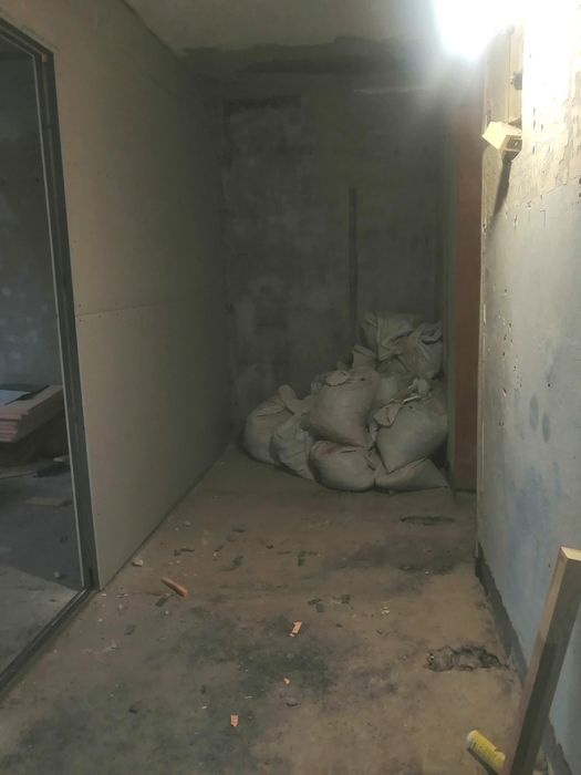 Продаж 2 кімнатної квартири,вул Покровська
