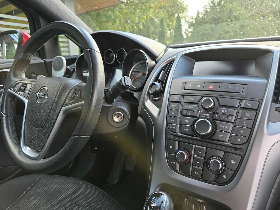 Opel Astra J GTC 2012 1.4 Turbo