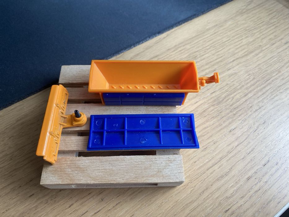 Zestaw do konwersji na pługopiaskarkę H0 1:87 (z SIKU 1898)