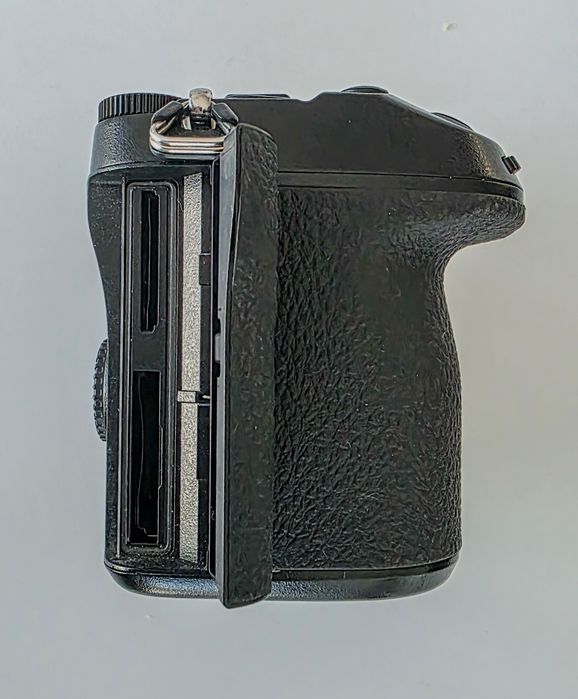 Panasonic Lumix S1R + 3 Baterias — Excelente Estado