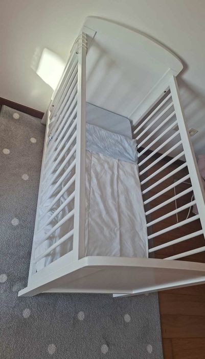Cama/Berço de bebé com colchão
