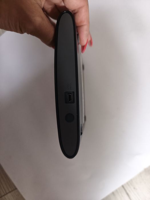 Зовнішній DVD-привід LG Portable Super Multi Drive.