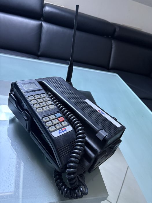 Stary 1 telefon bezprzewodowy na karte