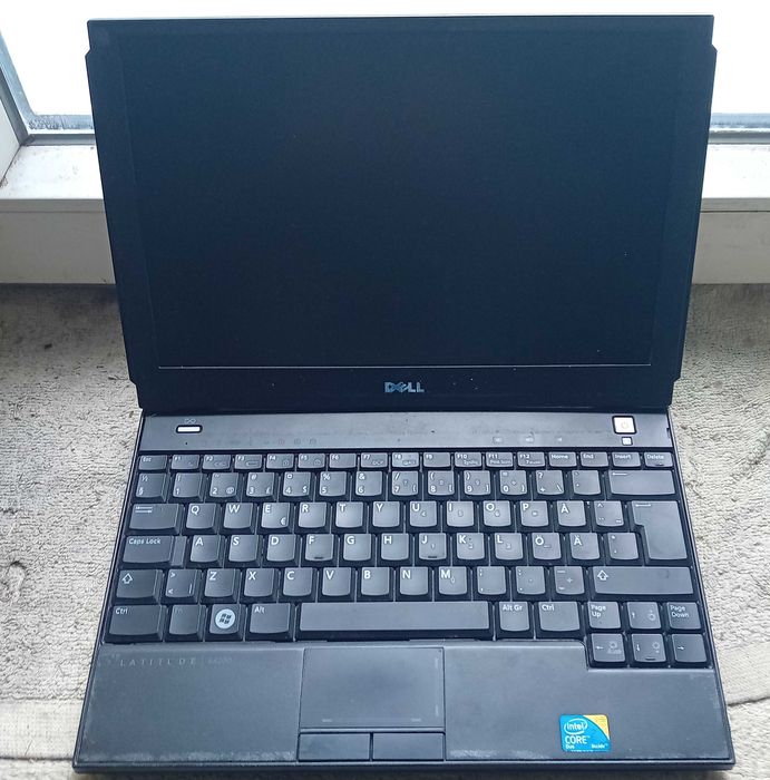 (17) laptop Dell Latitude E4200