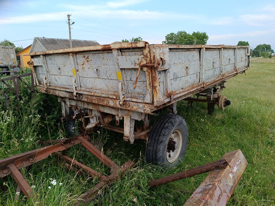 Продам прицеп ПТС 4 на кругу