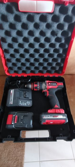 Máquina de parafusos pouco uso