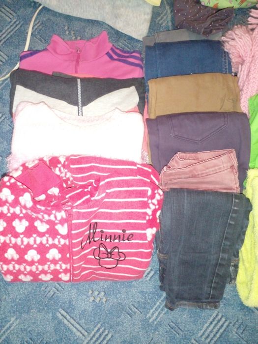 Пакет речей для дівчинки