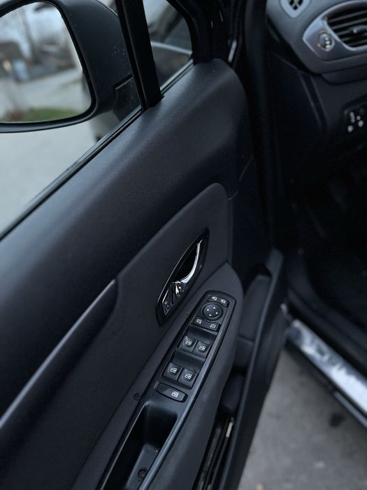 Терміново!Renault Grand Scenic!