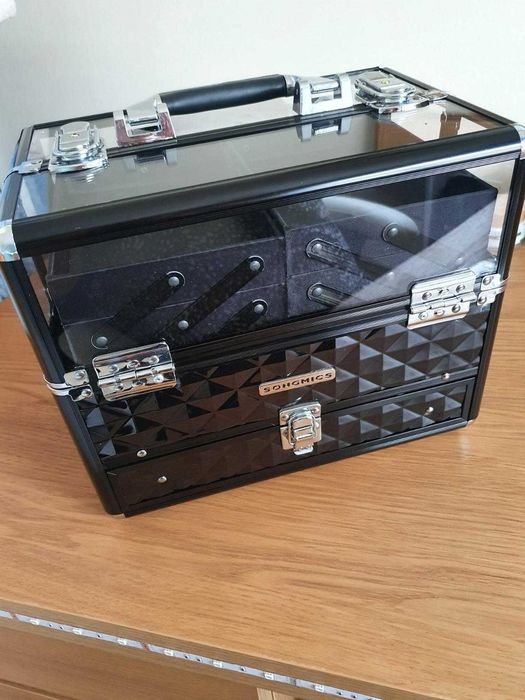 Kuferek organizer walizka do kosmetyków, lakierów, akcesoriów