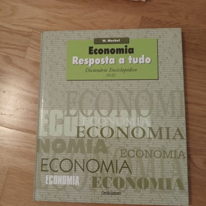 Coleção de livros "Economia - resposta a tudo" - círculo de leitores