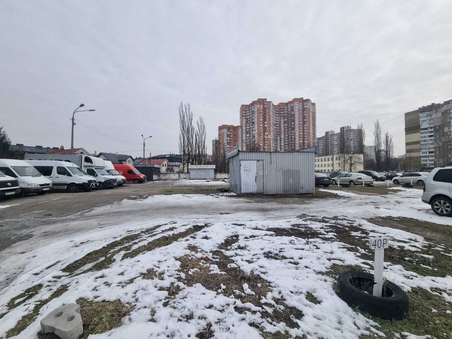 Здам в оренду паркомісця на вул. Чорнобильська, Осіння, від власника