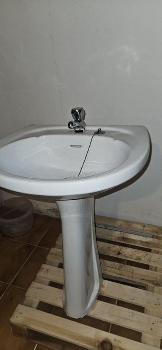 Louças e Material Casa Banho