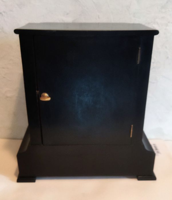 Камінний французький годинник