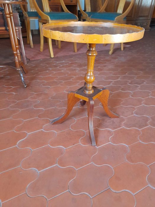 Mesa de chá  antiga