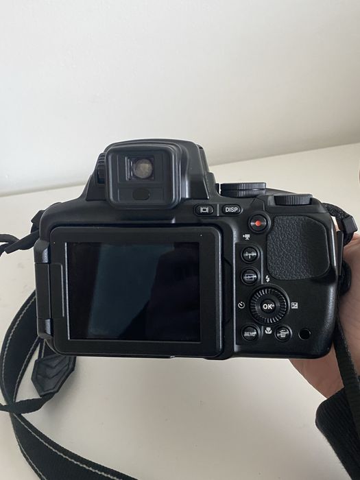 Máquina Fotográfica Compacta Nikon Coolpix P900 (Preta)
