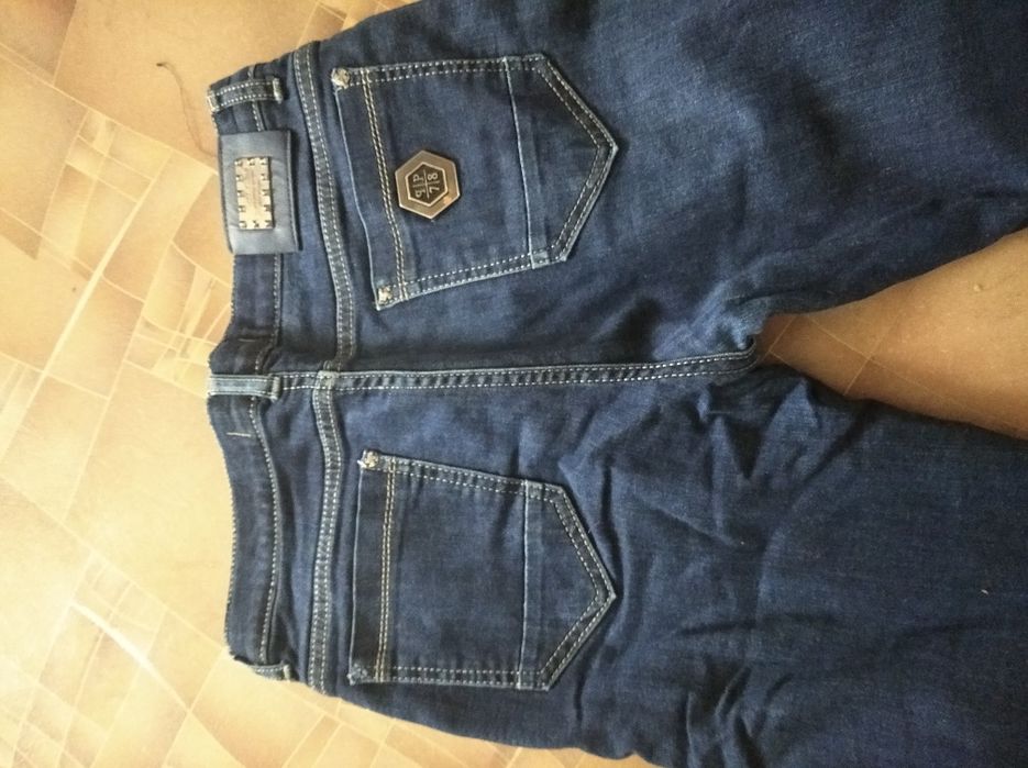 Продам джинсы ( утеплённые)