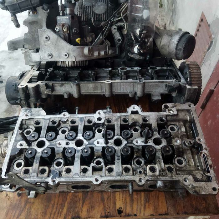 Головка двигуна опель зафіра 1.9 дизель