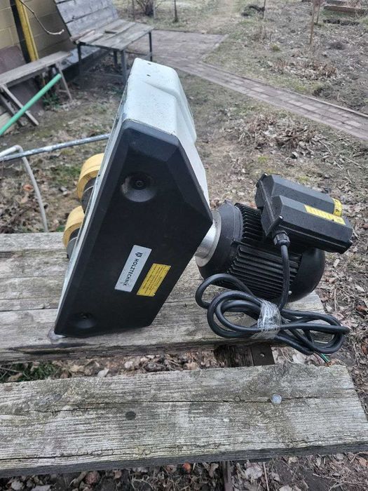 Автоподавач для фрезерних, фугувальних 3(2) роліка, автоподатчик