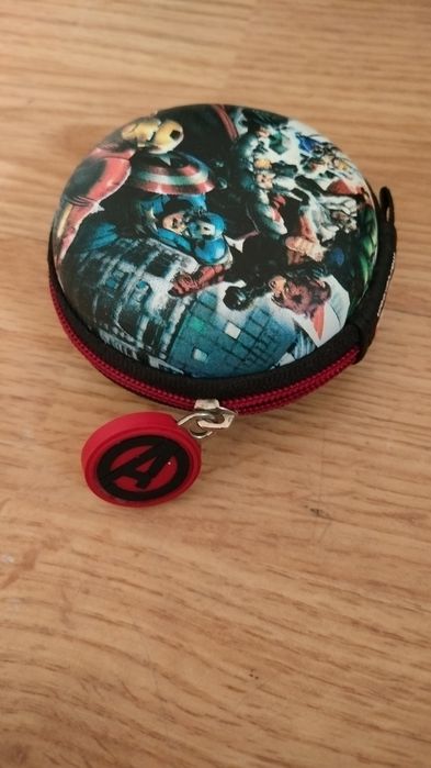 Etui Marvel Avengers Assemble | Futerał na słuchawki / drobiazgi